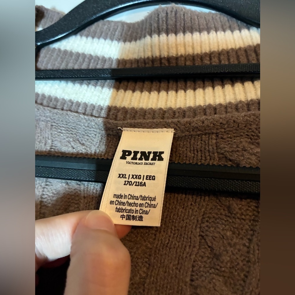 *Final Price* VS PINK | Collegiate Cable-Knit Oversized Cardigan Light Brown XXL - Picture 4 of 5